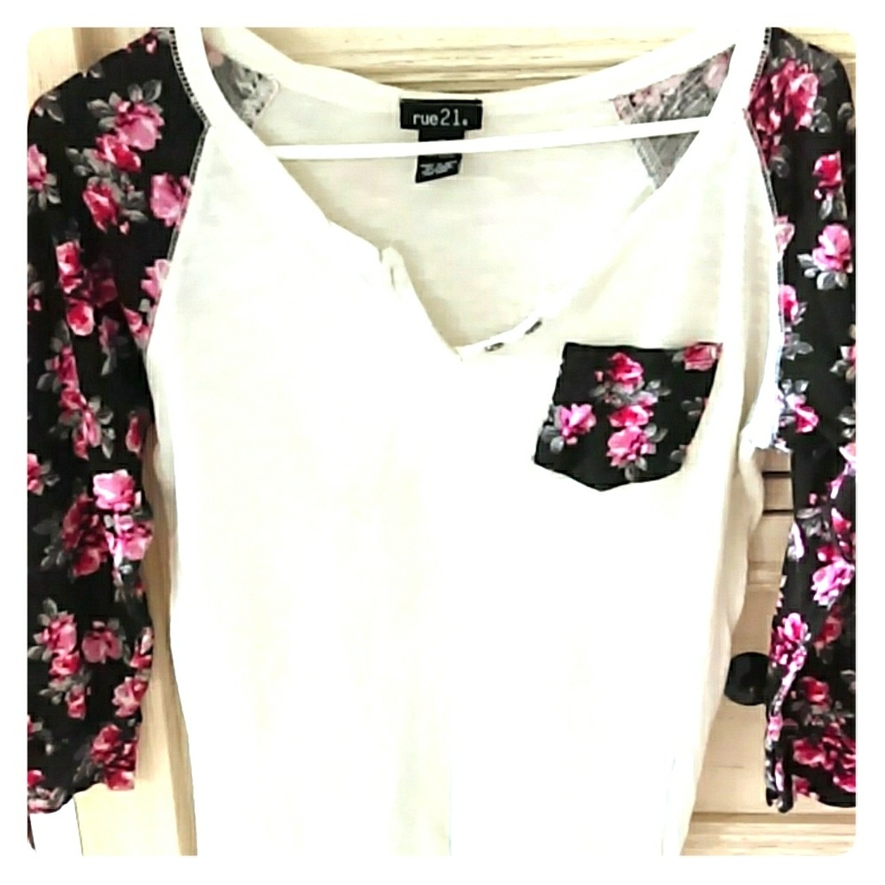 Rue21 long sleeve tee